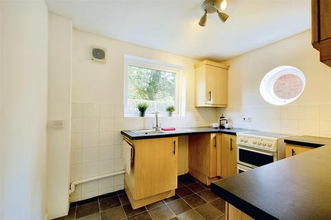 2 bedroom flat for sale, Tonnelier Road, Nottingham