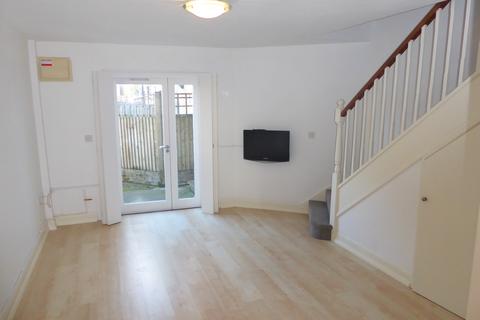 2 bedroom terraced house to rent, Oyster Mews, Whitstable