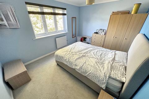 1 bedroom flat for sale, Vicarage Close, Northolt UB5