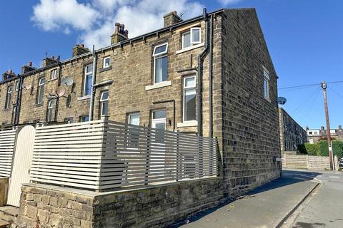 3 bedroom end of terrace house for sale, Elliott Street, Silsden,