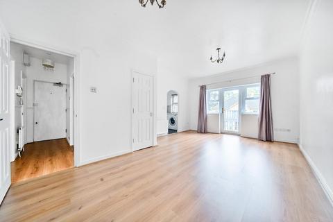 5 Meadside Close, Beckenham, BR3 1EP