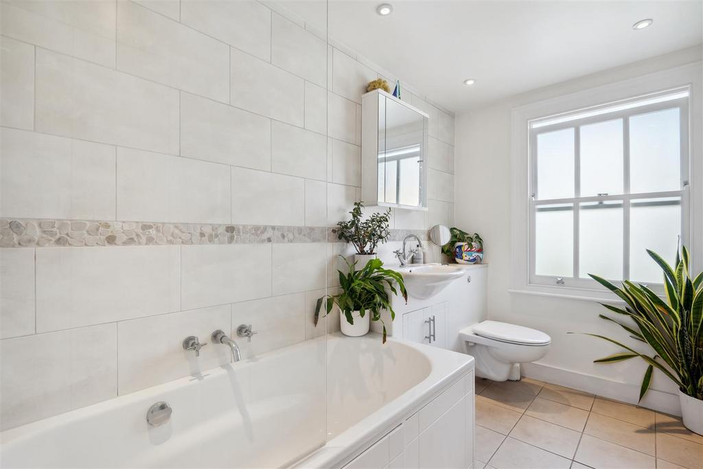 Fishers Lane, W4 - FOR SALE