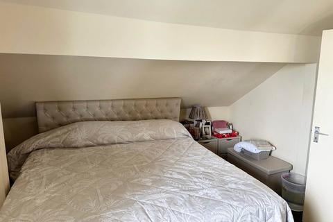 1 bedroom flat for sale, Ely Road, London, E10