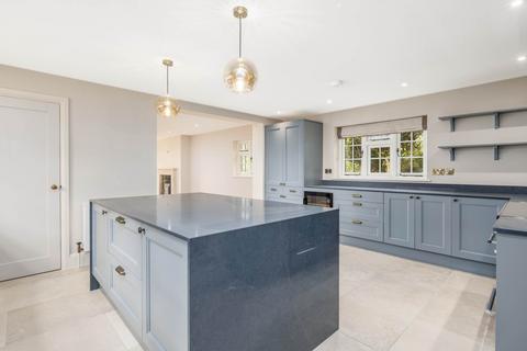 4 bedroom detached house to rent, Bledington Road, Stow On The Wold