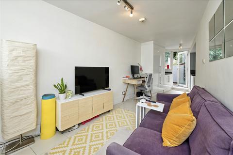 2 bedroom flat for sale, Shepherd's Bush W12