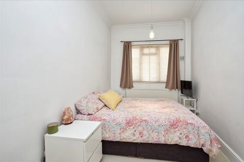 2 bedroom flat for sale, Shepherd's Bush W12