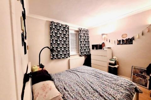 2 bedroom flat for sale, Neckinger Estate, London, SE16