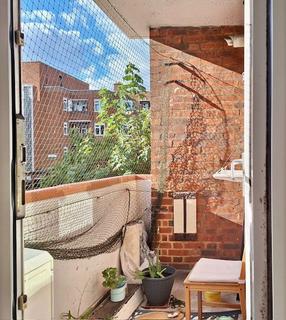 2 bedroom flat for sale, Neckinger Estate, London, SE16