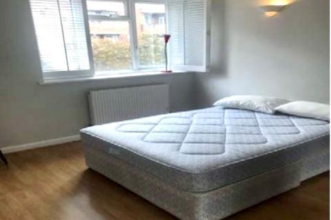 2 bedroom flat for sale, Neckinger Estate, London, SE16