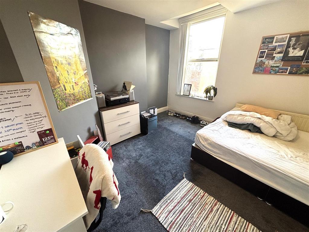 Bedroom5.jpeg