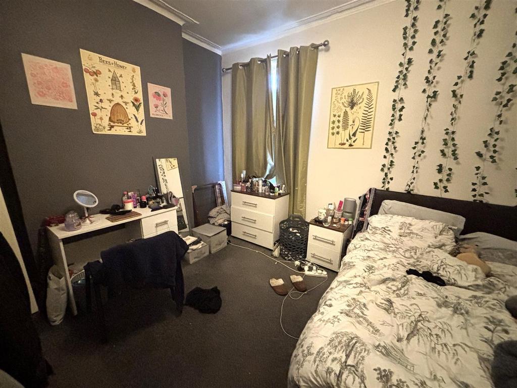 Bedroom 4.jpeg