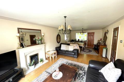 3 bedroom detached house for sale, Long Meadow, Cheadle Hulme