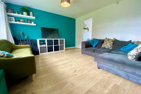 27 Ladysmith Drive, Ashton-under-lyne, OL6 9DL