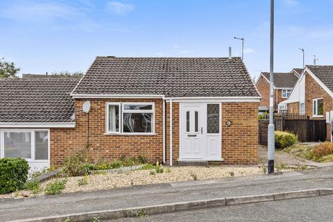 2 bedroom semi-detached bungalow for sale, Cabot Close, Kettering NN14