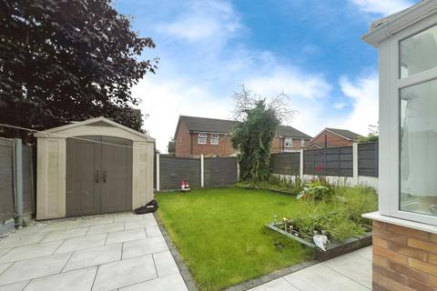 3 bedroom house for sale, Spinnerette Close, Leigh