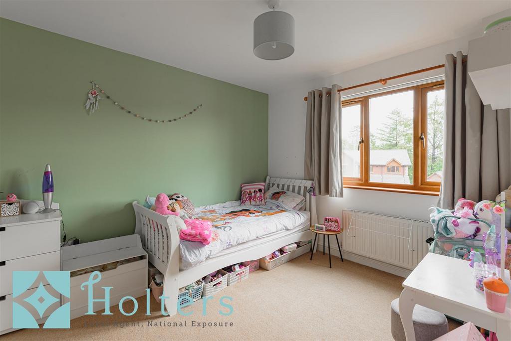 4 Church Land, Llanyre-41.jpg