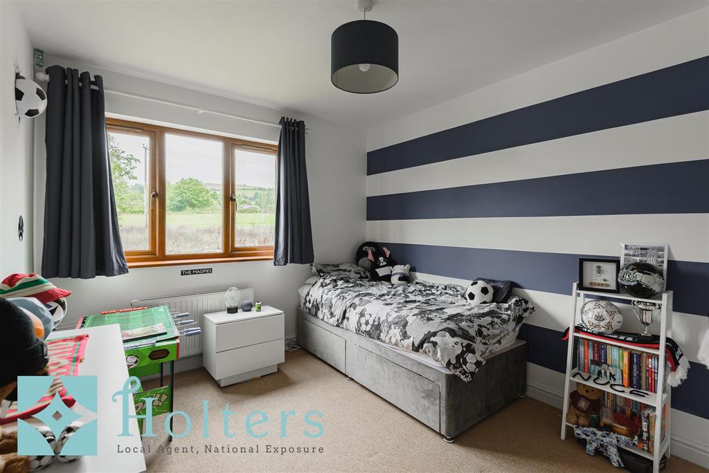 4 Church Land, Llanyre-40.jpg