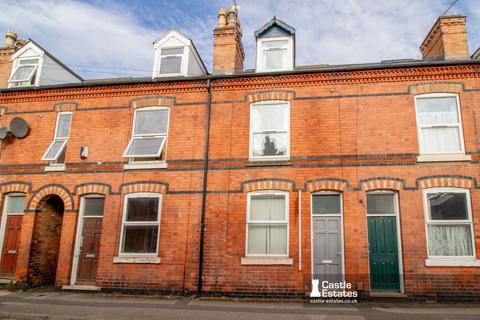 3 bedroom terraced house to rent, Wilkinson Avenue, Beeston, NG9 2NL