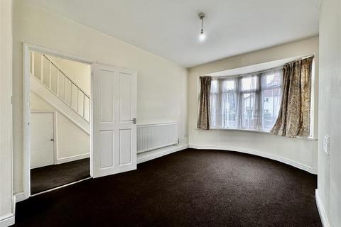 3 bedroom terraced house for sale, Catherine Street, Leicester LE4