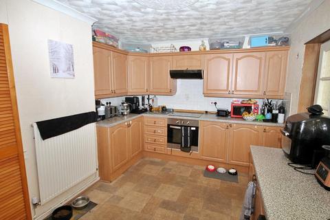 3 bedroom semi-detached house for sale, Queens Way, Tamworth