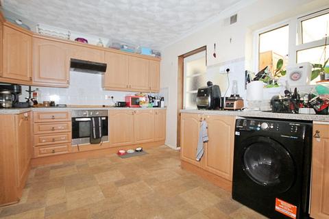 3 bedroom semi-detached house for sale, Queens Way, Tamworth