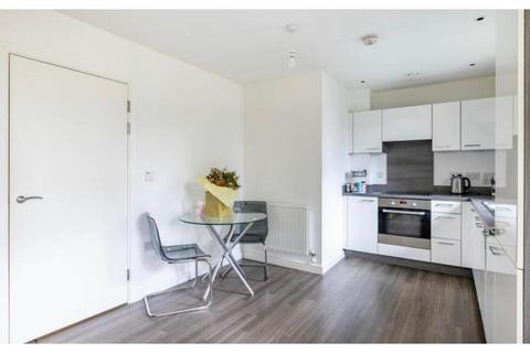 1 bedroom flat to rent, Connersville Way, Croydon