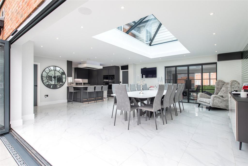 Kitchen/Family Room