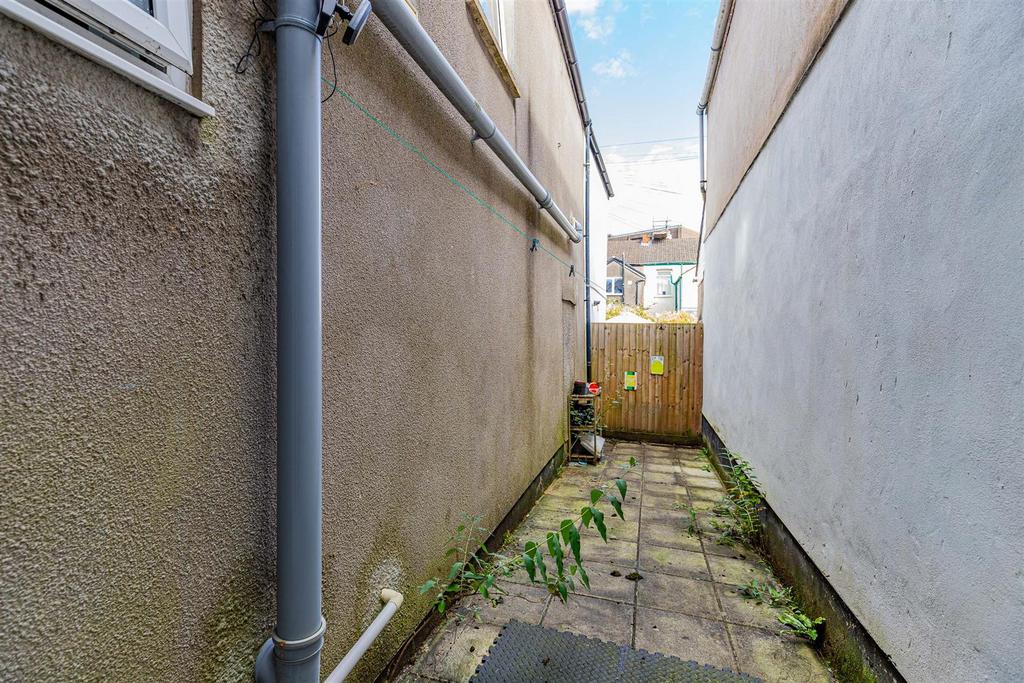 Rawden Place 1, 1.-2.jpg