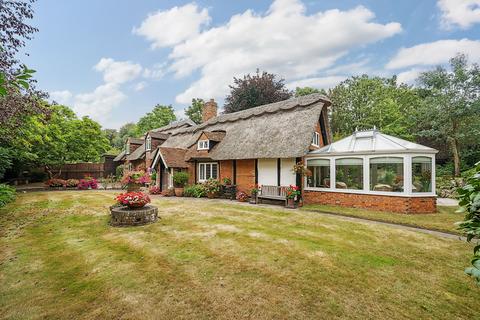 4 bedroom detached house for sale, Wexham Road, Wexham, Berkshire, SL2