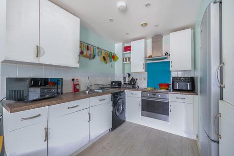 1 bedroom flat for sale, Felsted, Caldecotte, Milton Keynes, MK7