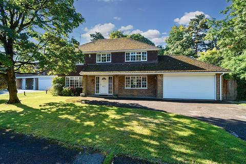 5 bedroom detached house for sale, Chatsworth Heights, Camberley GU15