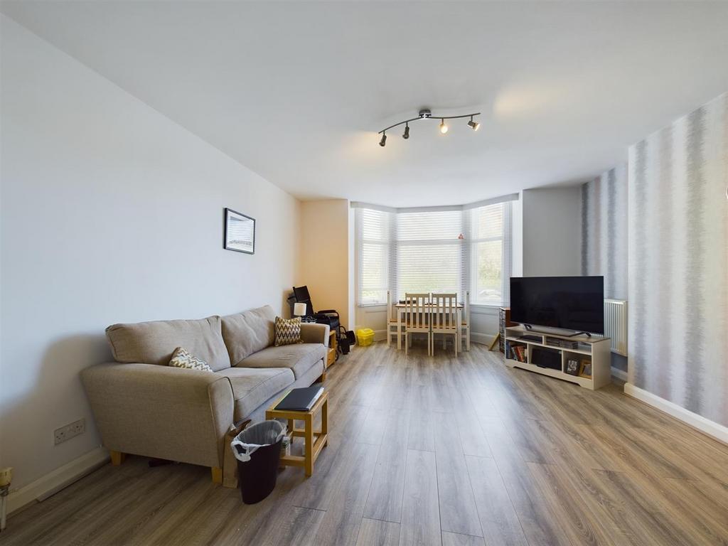 CAM03358 G0-PR0125-STILL014.jpg