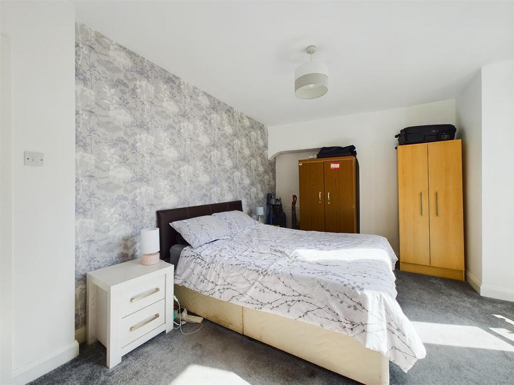 CAM03358 G0-PR0125-STILL009.jpg