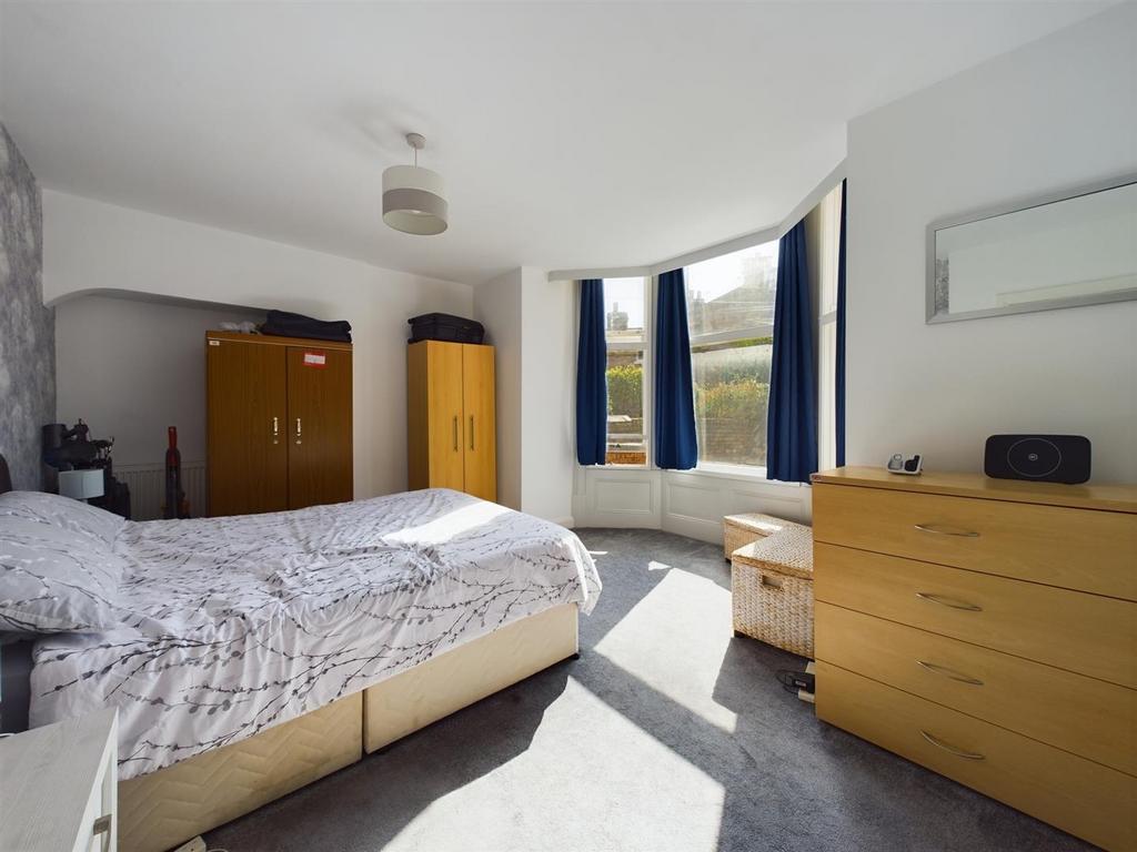 CAM03358 G0-PR0125-STILL010.jpg