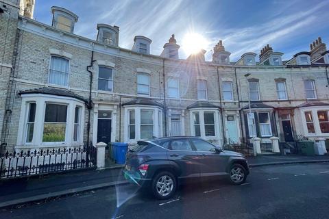 1 bedroom apartment for sale, Grosvenor Crescent, Scarborough YO11
