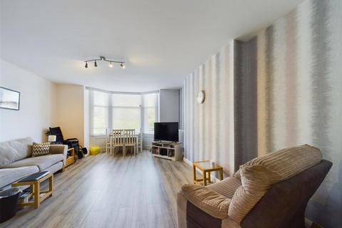 1 bedroom apartment for sale, Grosvenor Crescent, Scarborough YO11