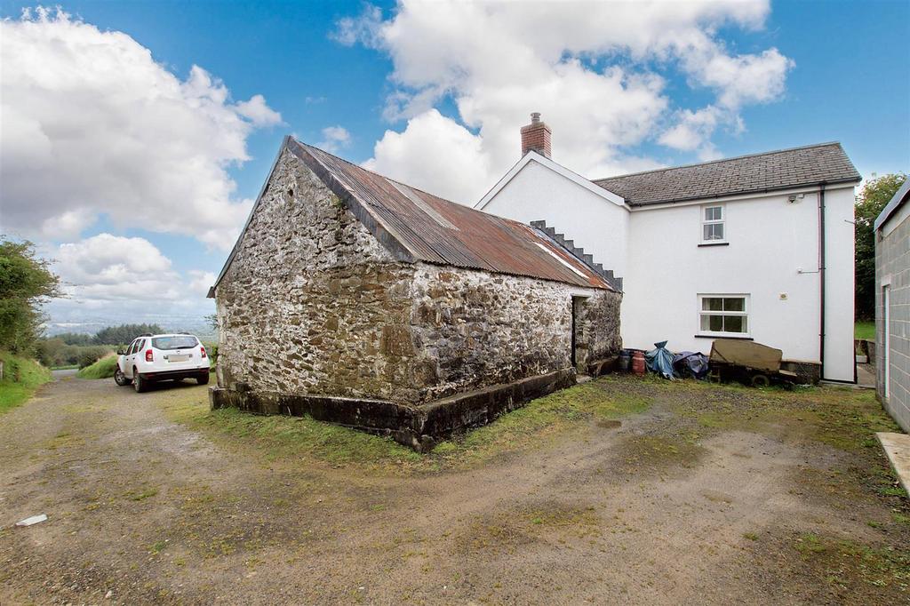 Attached stone outbuilding/workshop