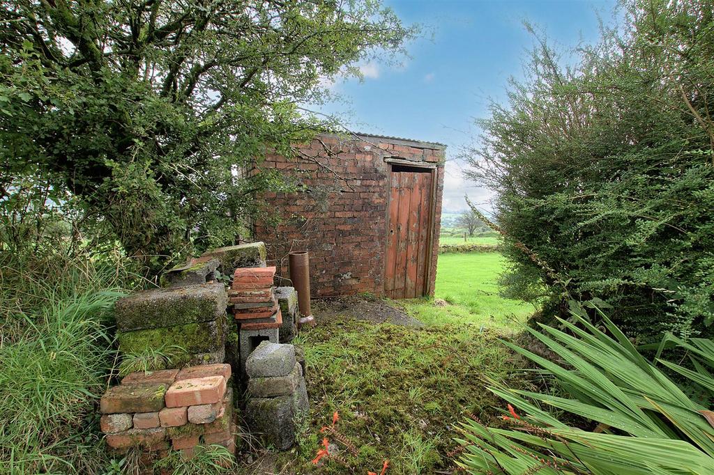 Old outside WC, not currently in use