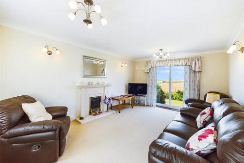 4 bedroom detached house for sale, Jubilee Close, Cubert TR8