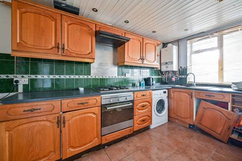 3 bedroom maisonette for sale, Villa Street, Elephant and Castle, London, SE17