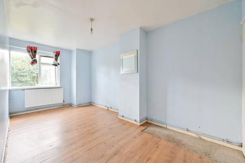 3 bedroom maisonette for sale, Villa Street, Elephant and Castle, London, SE17