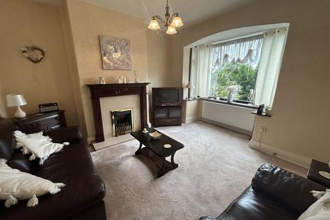 2 bedroom terraced house for sale, Huddersfield Road, Austerlands, Oldham