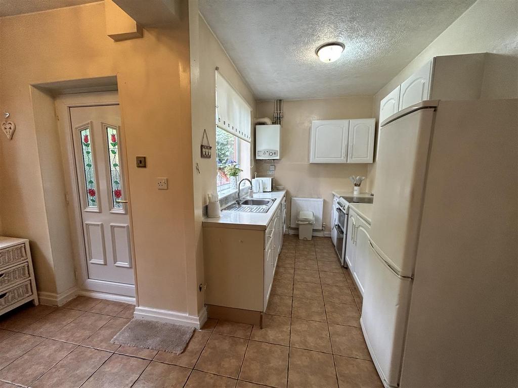L shaped kitchen diner