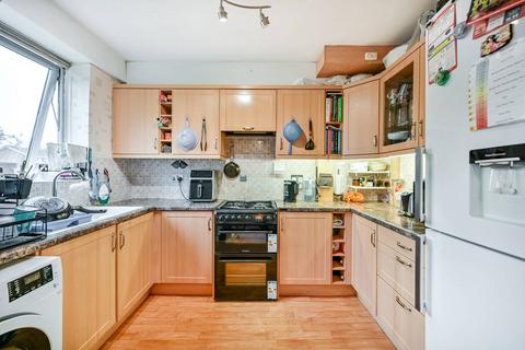 2 bedroom flat for sale, Hardwicke Road, Ham, Richmond, TW10