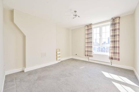 2 bedroom flat for sale, Dog Kennel Hill Estate, Denmark Hill, London, SE22