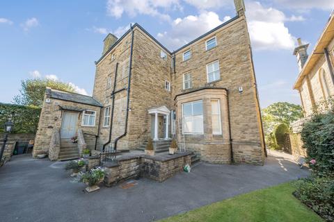 2 bedroom flat for sale, York Place, Harrogate, North Yorkshire, UK, HG1