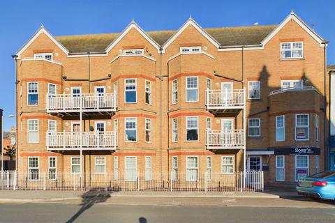 2 bedroom flat for sale, Promenade, Bridlington