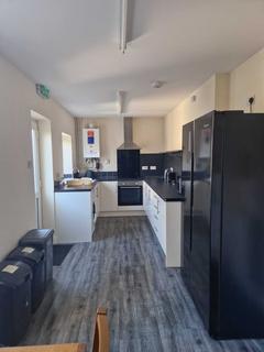 4 bedroom end of terrace house to rent, Swansea SA1