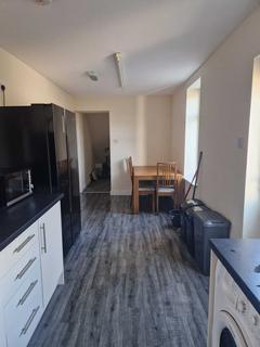 4 bedroom end of terrace house to rent, Swansea SA1