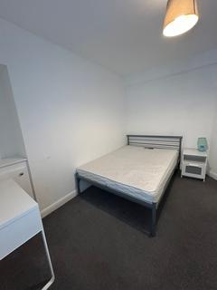 4 bedroom end of terrace house to rent, Swansea SA1